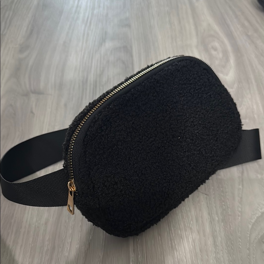 Black Sherpa Belt Bag
